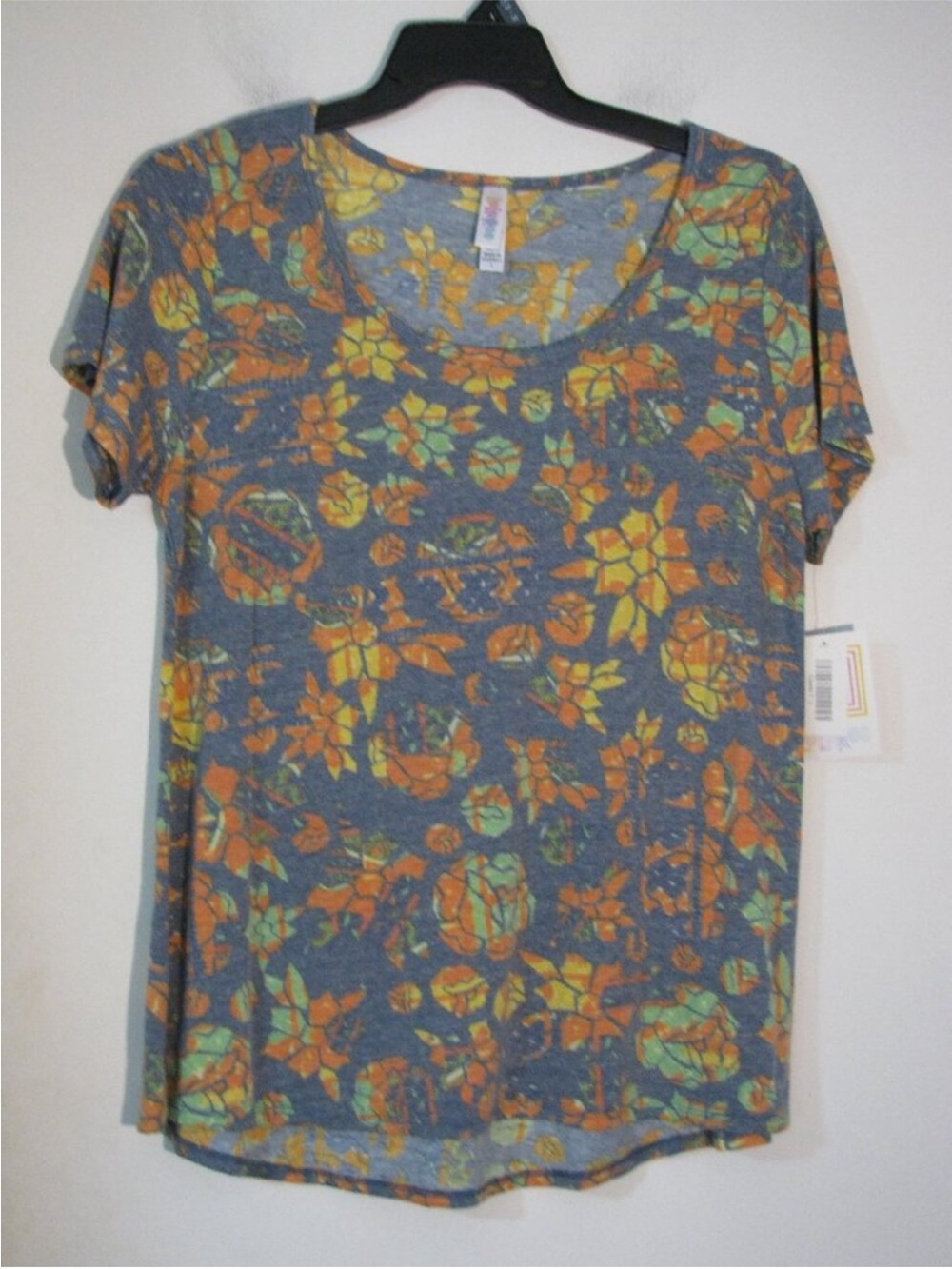 🎯 2/$5 LuLaRoe Scoop Neck Floral Tee - Gray with Orange & Green Flowers